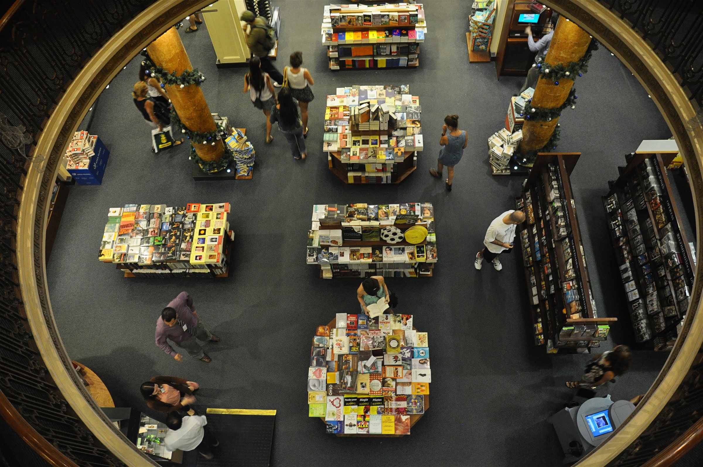 El-Ateneo-Interior-Celine bookstore