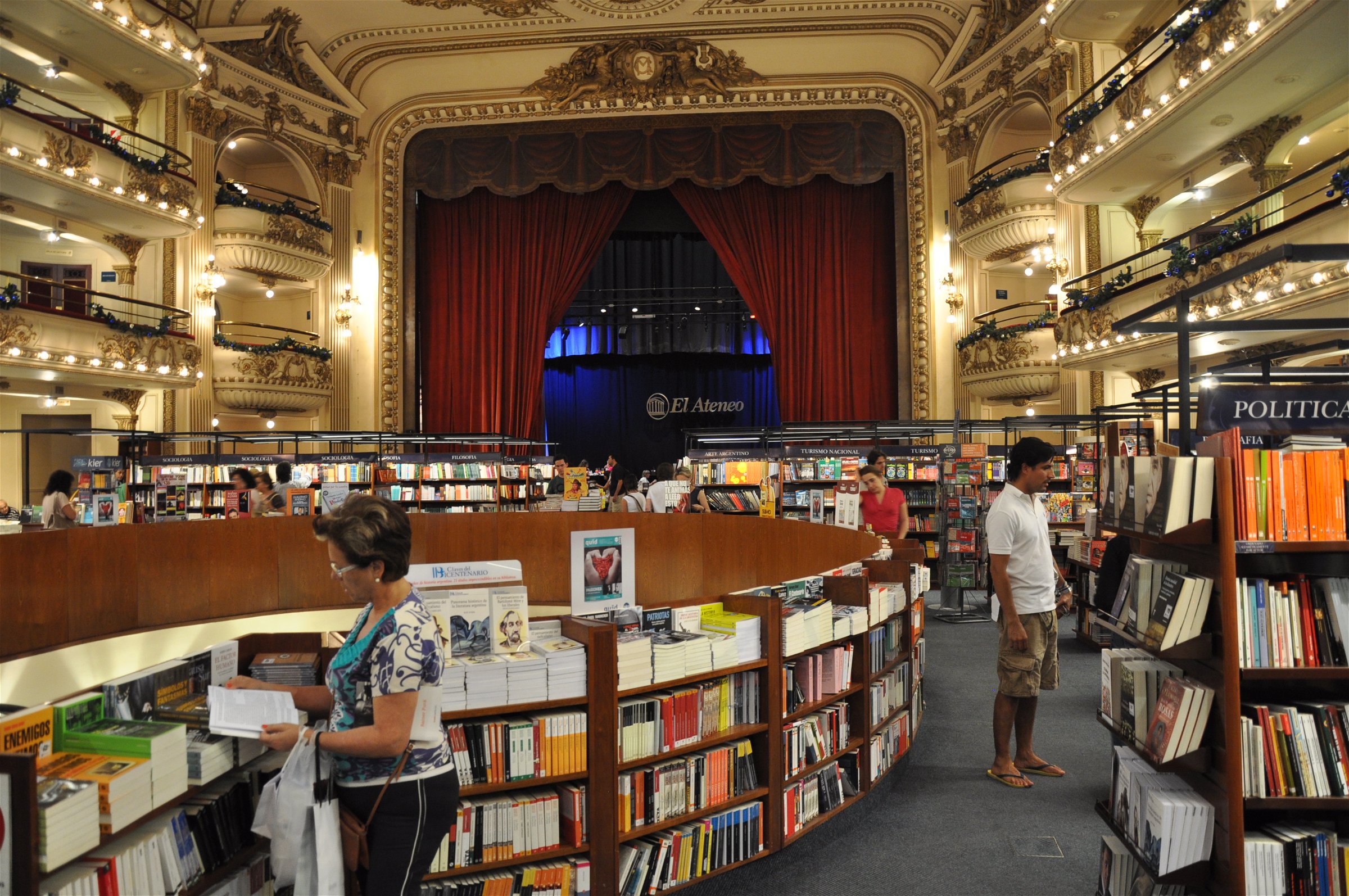 El-Ateneo-Interior-Lascar bookstore