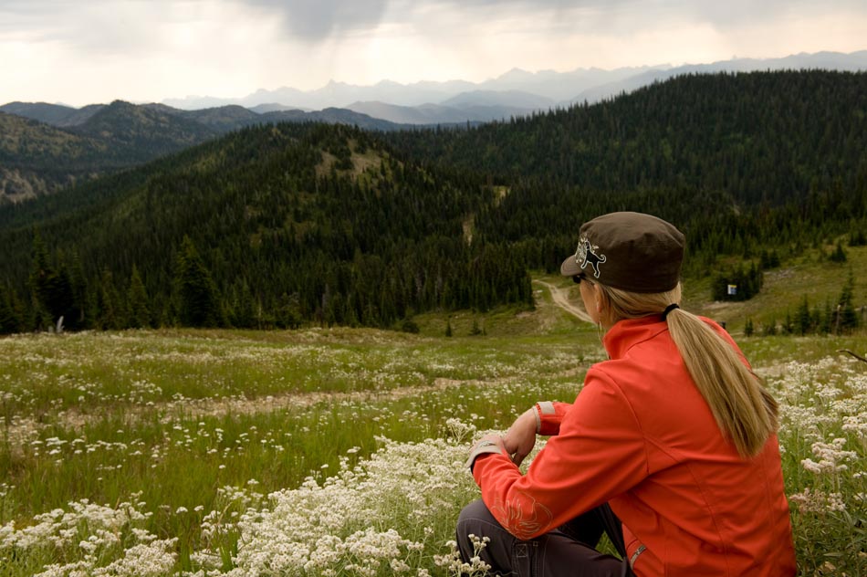 sexton_hiking-near-whitefish