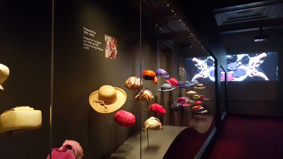 buckingham-fashion-exhibit