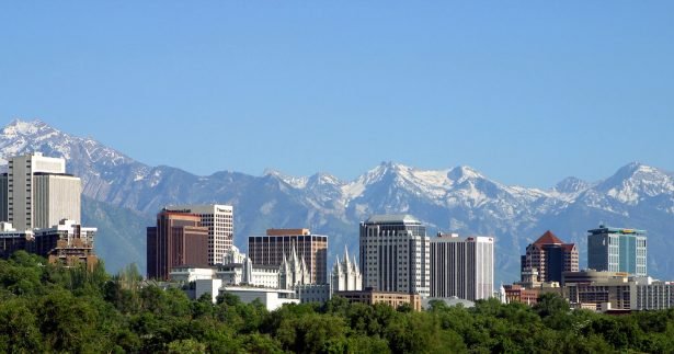Image of Utah Guide: Fresh Powder, Fast Water, And Fun In The City