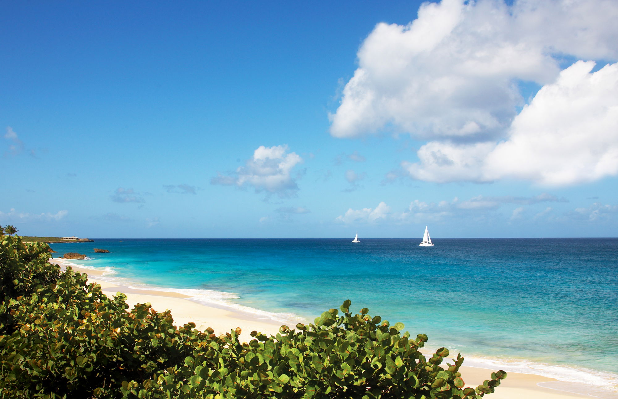 anguilla-beach-sailboats