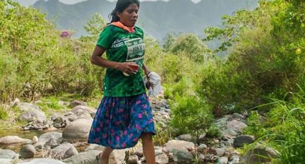 Image of Indigenous Woman Wins 50 Kilometer Ultra-Marathon in Sandals