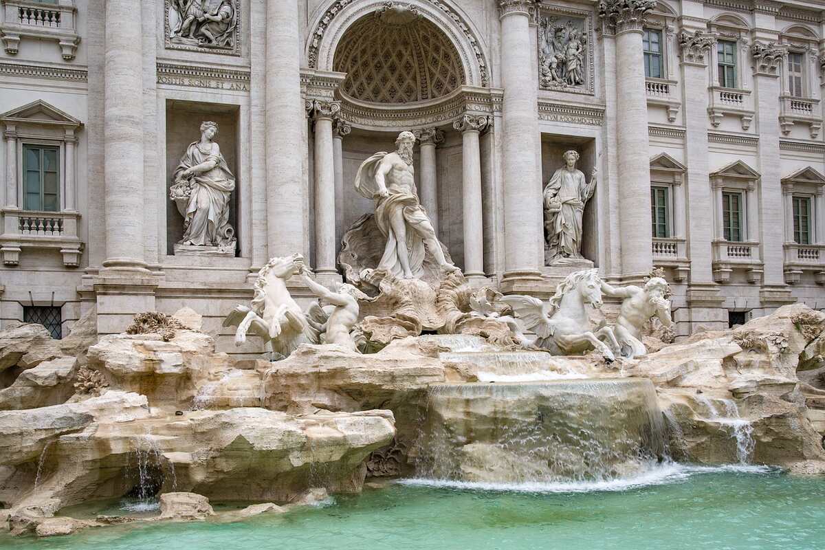 trevi fountain