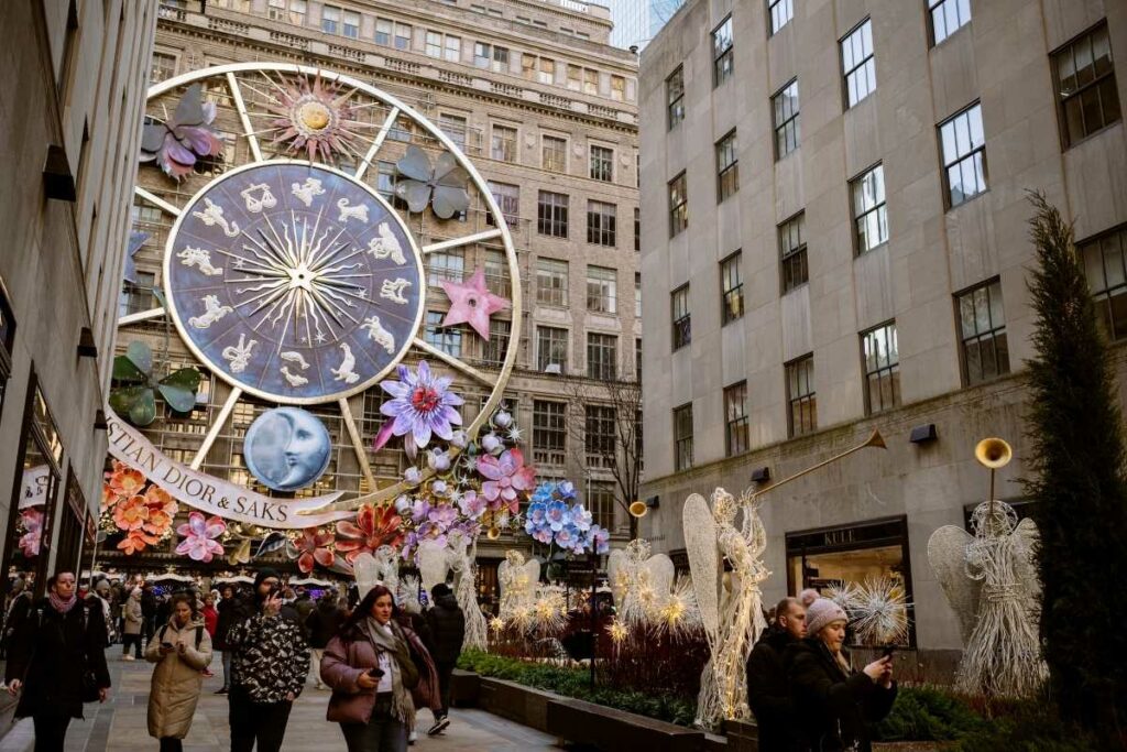 Rockefeller Center holiday experience