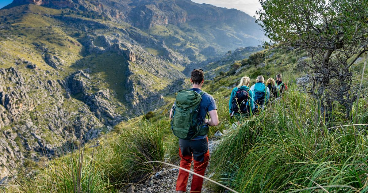 Active holiday in Mallorca: Hike through the exciting canyon, Torent de Pareis gorge - exciting climbing, entry into the gorge from above