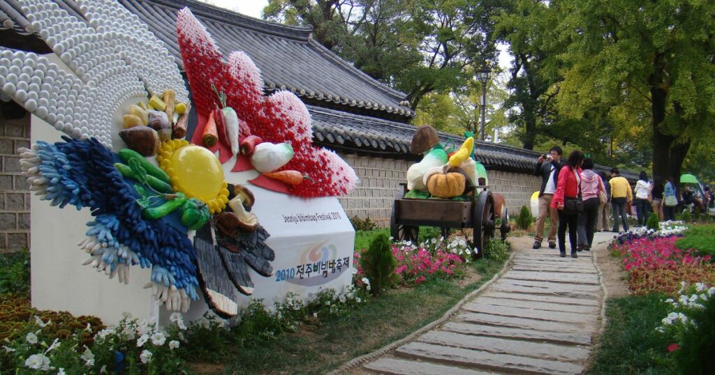 Shutterstock Jeonju Bibimbap Festival Sculpture in Jeonju, South Korea