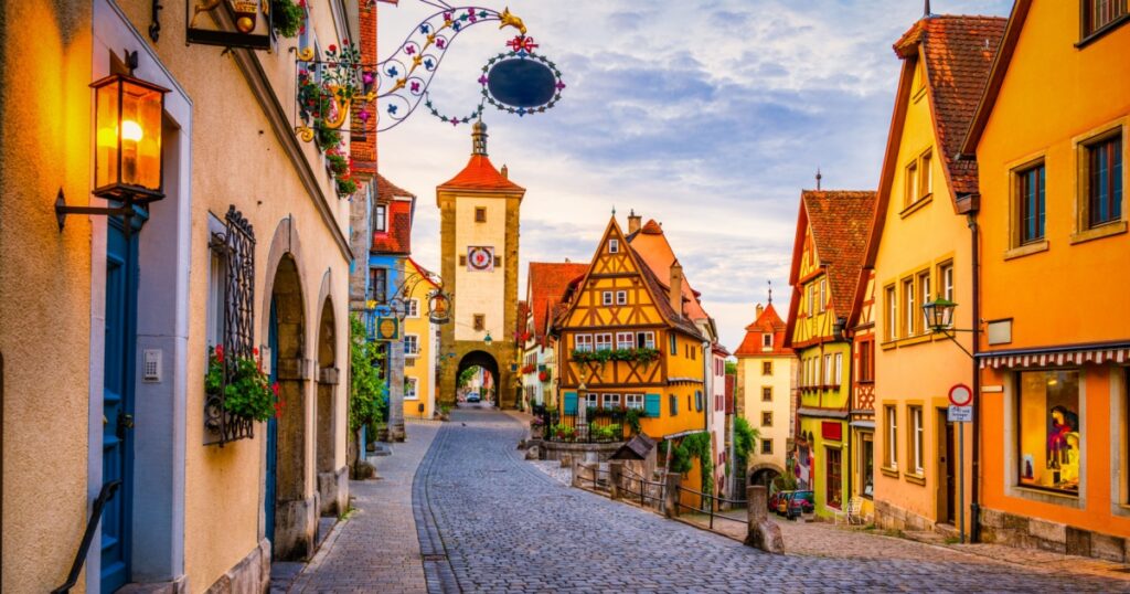 Morning view of untere Schmiedgasse street at the old town of Rothenburg ob der Tauber. Bavaria, Germany