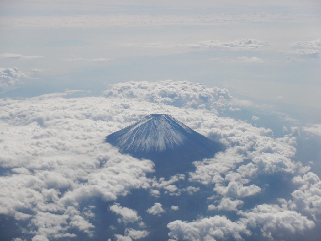 Where to Sit on the Plane for the Best Aerial Views