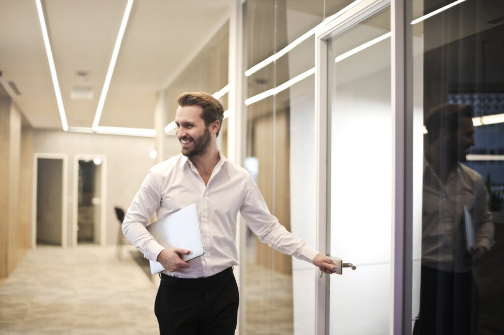 Work, Burnout, Repeat? Time for a Mid-Career Gap!