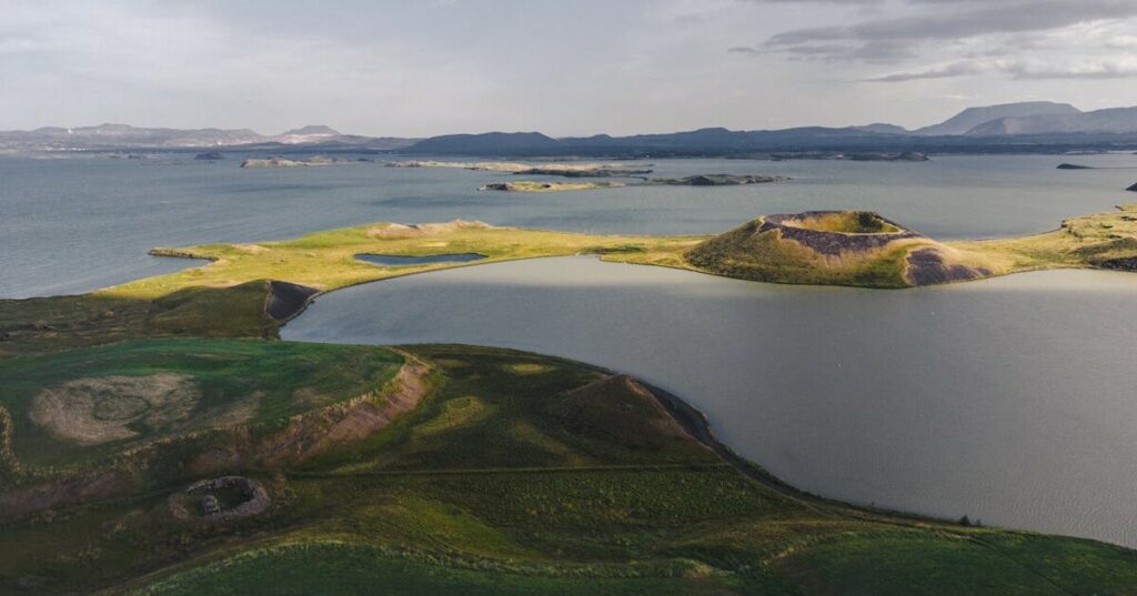 Where to Sit on the Plane for the Best Aerial Views
